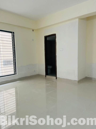 10/A ধানমন্ডিতে  চমৎকার প্রায় রেডি ফ্ল্যাট বিক্রয় করা হবে—